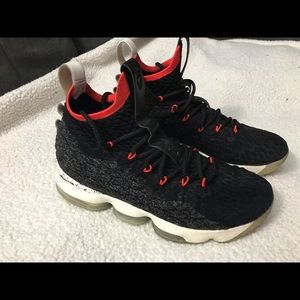 Nike Lebron 15 XV Men’s Basketball Shoe